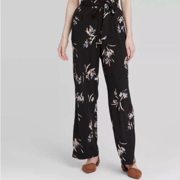 a new day Pants - A New Day Floral Paperbag Pants, size S